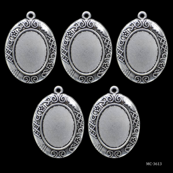 Metal Oval Bezels or Pendants (Pack of 5 pcs) (MC-3613)