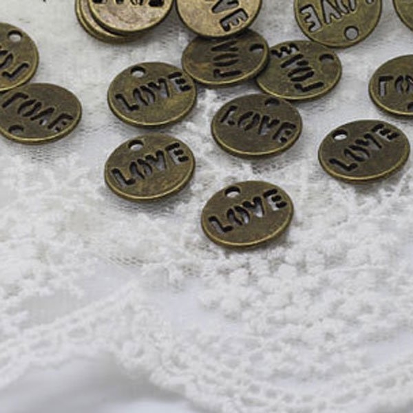 Love Round Metal Charms (10 pcs)