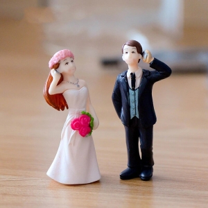 Miniatures - Wedding Couple on Phone